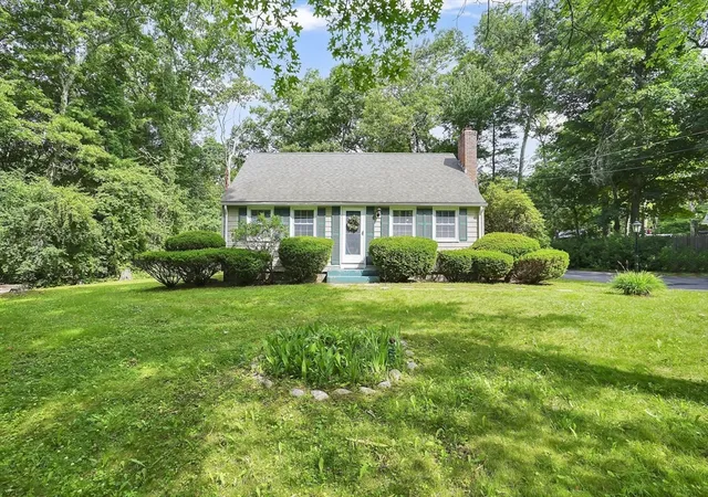 Homes for sale in Monson, MA | 4 Silver St, Monson, MA 01057 | MLS# 73535980