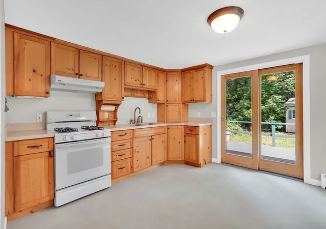 Homes for sale in Monson, MA | 4 Silver St, Monson, MA 01057 | MLS# 73535980