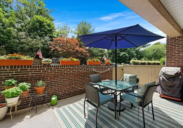 Homes for sale in Stoneham, MA | 66 Main St #11A, Stoneham, MA 02180 | MLS# 73538009