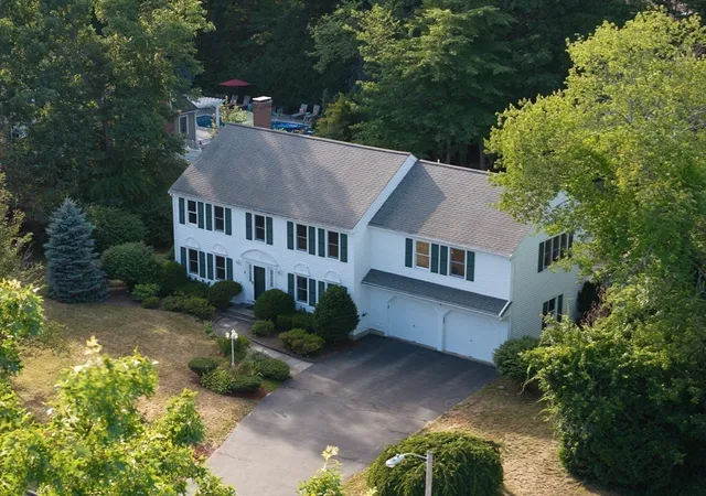 2nd image of 4 Flint Meadow Ln, Shrewsbury, MA 01545 | MLS# 73545608