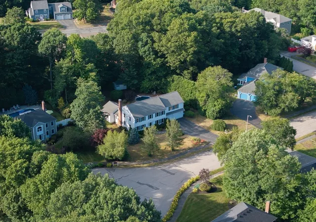3rd image of 4 Flint Meadow Ln, Shrewsbury, MA 01545 | MLS# 73545608