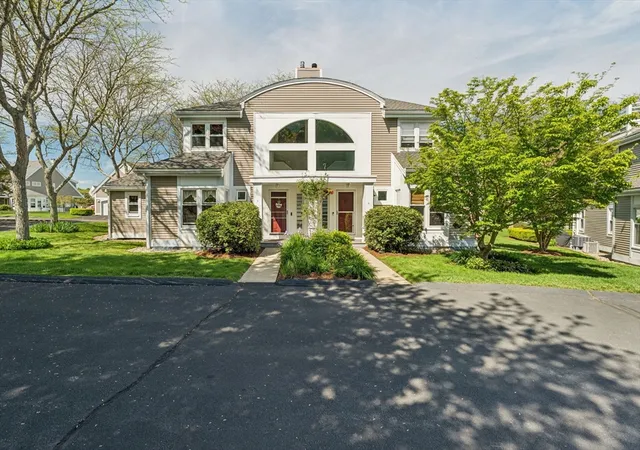 Homes for sale in Wareham, MA | 8 Oakmont Dr #8, Wareham, MA 02532 | MLS# 73530052