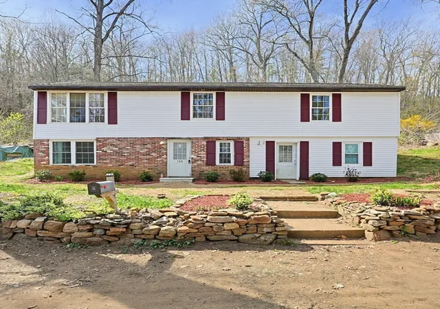 Homes for sale in Holland, MA | 124 Old County Road, Holland, MA 01521 | MLS# 73510621