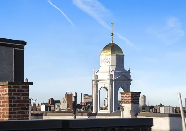 2nd image of 32 Fleet St, Boston, MA 02113