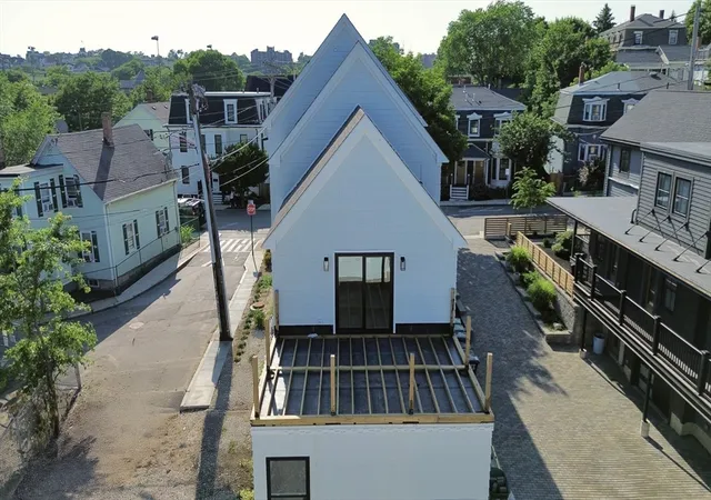 2nd image of 60 Franklin St, Somerville, MA 02145