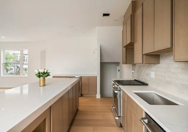 Homes for sale in Somerville, MA | 60 Franklin St #2, Somerville, MA 02145 | MLS# 73546704