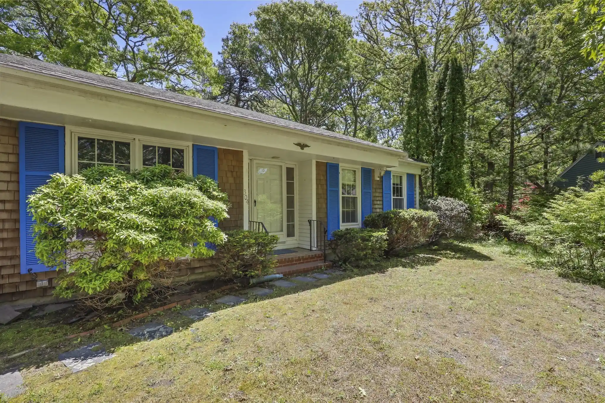 Photo 1 of Single family home for sale at 304 Round Cvs Rd, Chatham, MA 02633 | MLS# 73590218 | Listing updated on 2026-10-17
