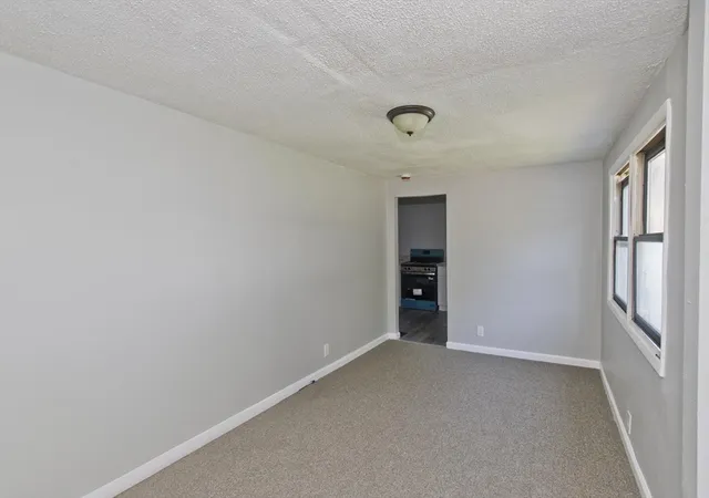 4th image of 143 Davenport St, Springfield, MA 01119 | MLS# 73563636