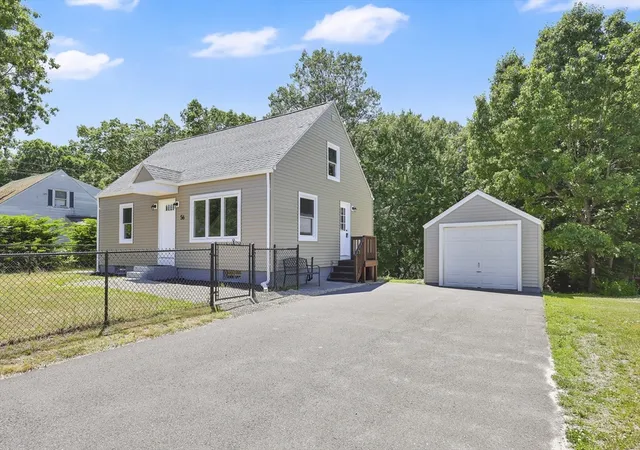3rd image of 56 Glenwood St, Ludlow, MA 01056 | MLS# 73541793