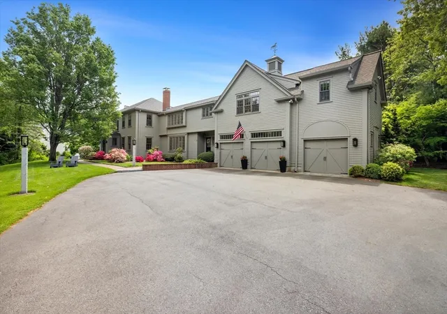 Photo 2 of Mansion for sale at 7 Christmas Tree Way, Duxbury, MA 02332 | MLS# 73526433 | Listing updated on 2026-10-04