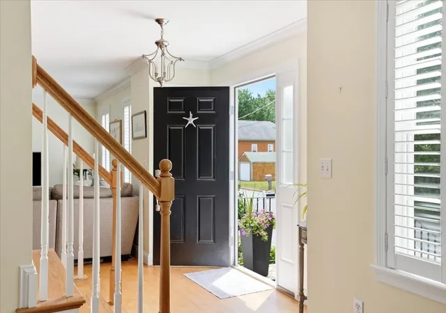 4th image of 37 Sylvia St, Fairhaven, MA 02719 | MLS# 73539245