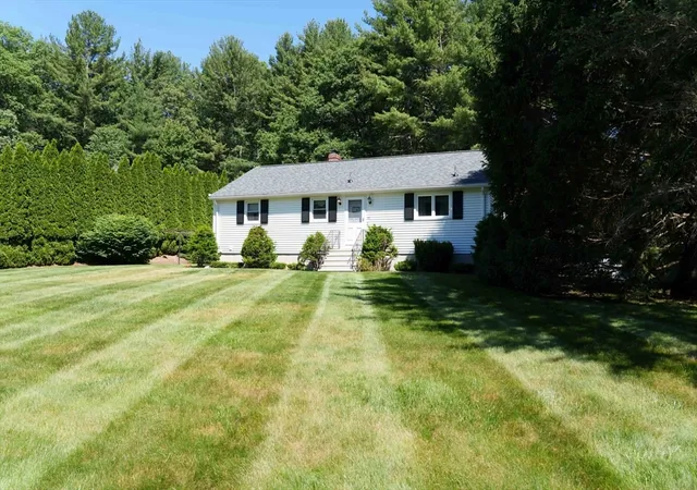 Homes for sale in Uxbridge, MA | 113 Hazel, Uxbridge, MA 01569 | MLS# 73533239