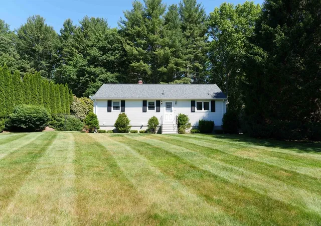 Homes for sale in Uxbridge, MA | 113 Hazel, Uxbridge, MA 01569 | MLS# 73533239