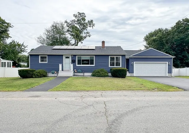1st image of 138 Rea St, Lowell, MA 01852 | MLS# 73567977