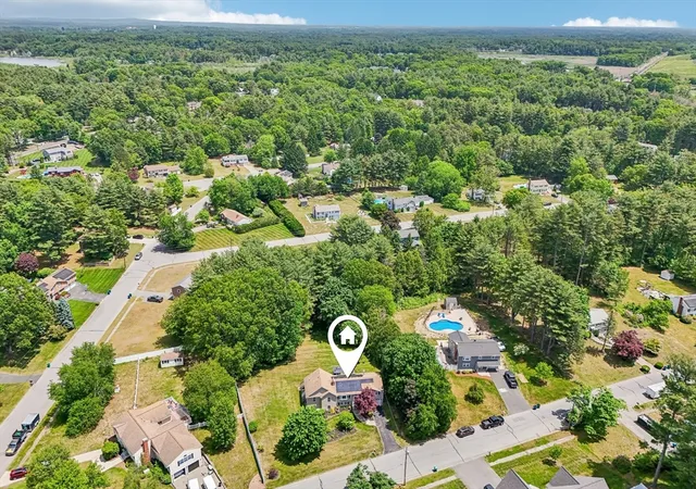 3rd image of 4 Carmel Dr, Billerica, MA 01862 | MLS# 73540796