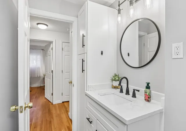 41st image of 4 Carmel Dr, Billerica, MA 01862 | MLS# 73540796
