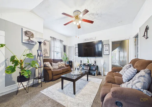 Photo 4 of Sale Pending at 283 Pleasant St, New Bedford, MA 02740 | MLS# 73557985 | Listing updated on 2026-09-29