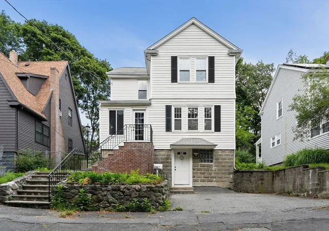 2nd image of 567 Winthrop St, Medford, MA 02155 | MLS# 73557158