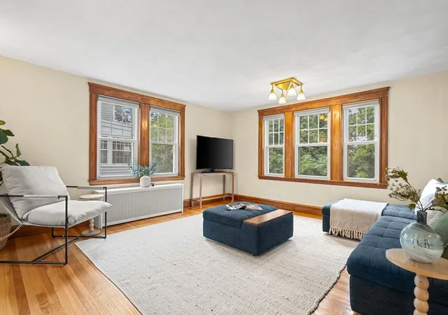 4th image of 567 Winthrop St, Medford, MA 02155 | MLS# 73557158
