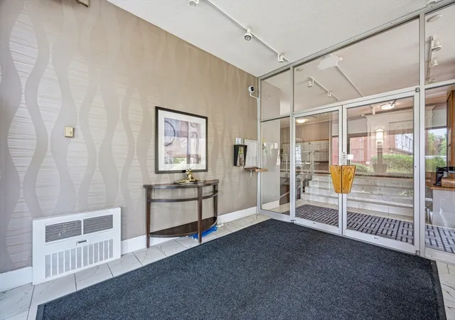 4th image of 20 Hammond Pond Pkwy #506, Chestnut Hill, MA 02467 | MLS# 73558824