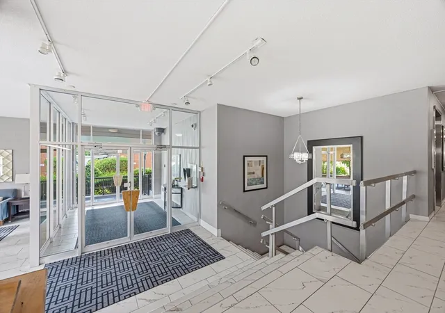 5th image of 20 Hammond Pond Pkwy #506, Chestnut Hill, MA 02467 | MLS# 73558824