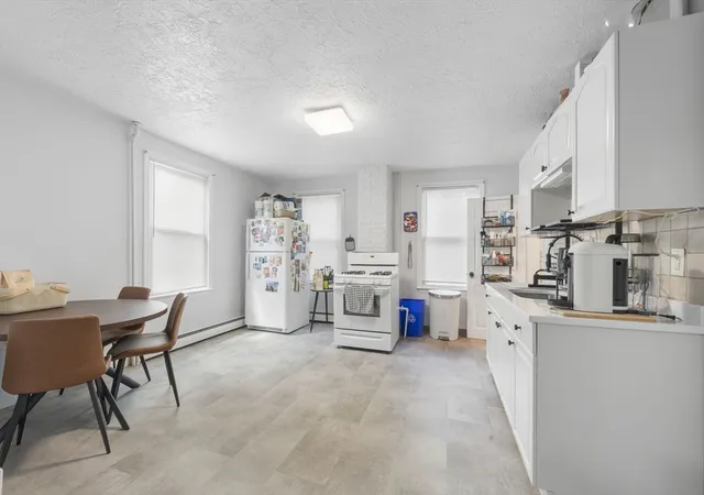4th image of 250 Tremont St, Melrose, MA 02176 | MLS# 73566314