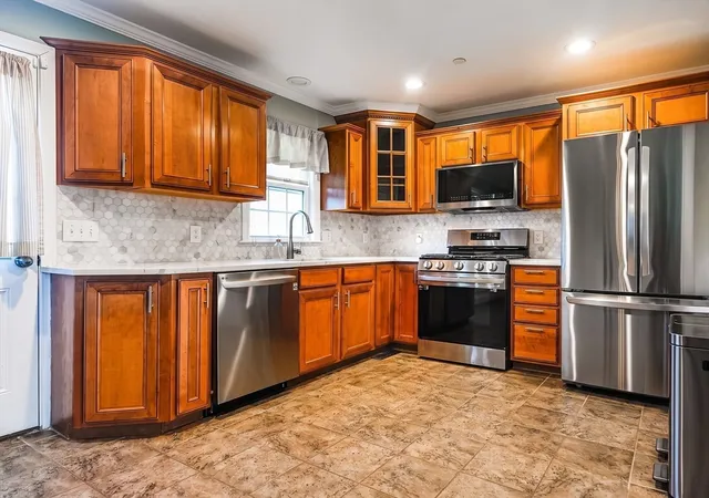 2nd image of 40 Winchester Ln #15, Fall River, MA 02721 | MLS# 73558721