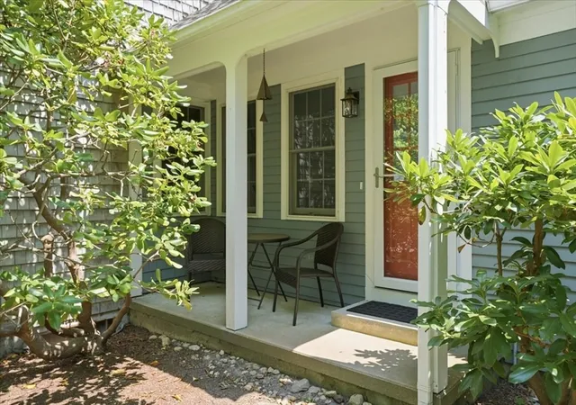2nd image of 98 Bray Farm Rd S, Yarmouth Port, MA 02675 | MLS# 73562936