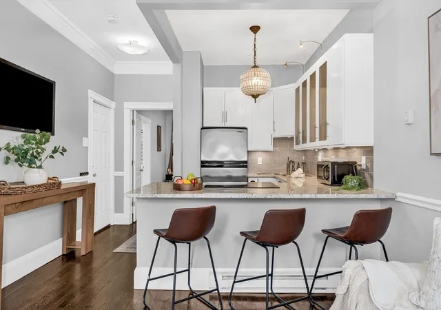 1st image of 106 108 East Brookline St #3, Boston, MA 02118 | MLS# 73559924