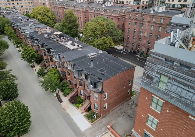 2nd image of 106-108 E Brookline St, Boston, MA 02118