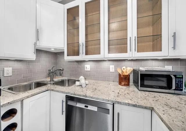 Listing Photo 5 - Condo for sale in building located at 106-108 E Brookline St, Boston, MA 02118 - Unit #3