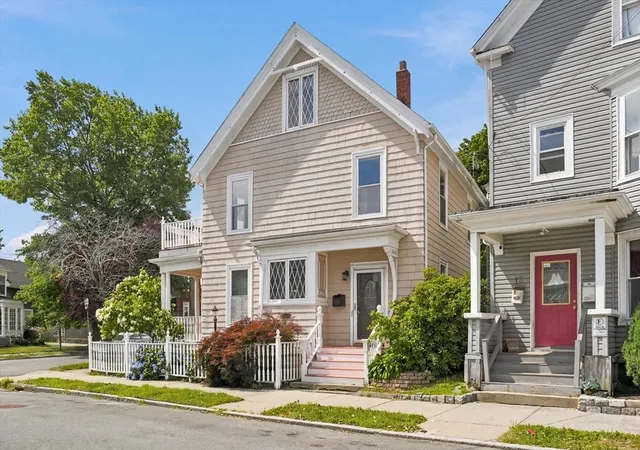 41st image of 17 Basset St, Lynn, MA 01902 | MLS# 73556750