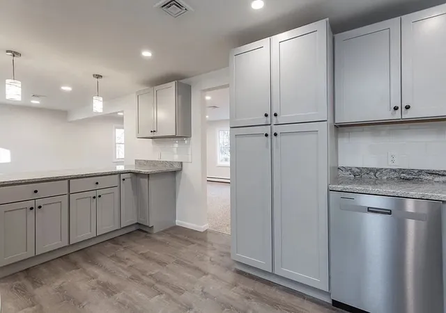 5th image of 164 Hall St, Raynham, MA 02767 | MLS# 73537127