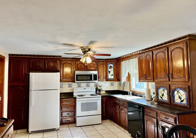 Homes for sale in Millbury, MA | 60 Carousel Dr, Millbury, MA 01527 | MLS# 73540373