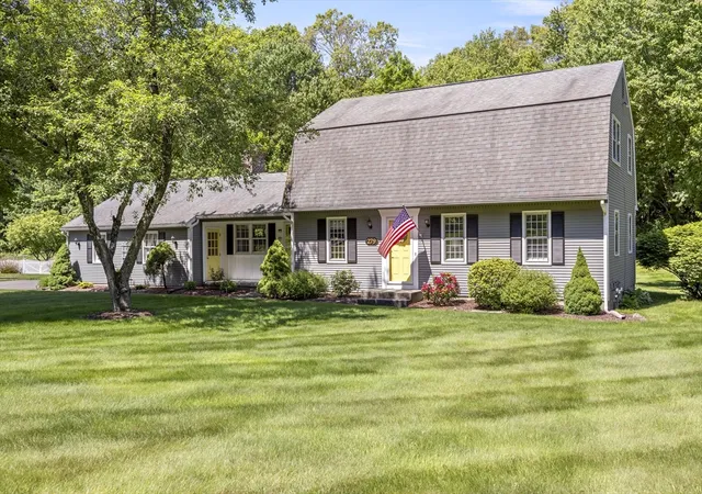 Homes for sale in Wilbraham, MA | 279 Main Street, Wilbraham, MA 01095 | MLS# 73532231