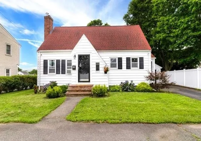 1st image of 33 Sunnyside Park, Saugus, MA 01906 | MLS# 73548177