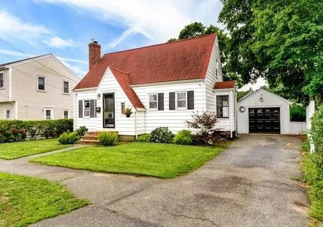 2nd image of 33 Sunnyside Park, Saugus, MA 01906 | MLS# 73548177