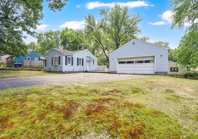 Homes for sale in Springfield, MA | 85 Bircham St, Springfield, MA 01104 | MLS# 73545411