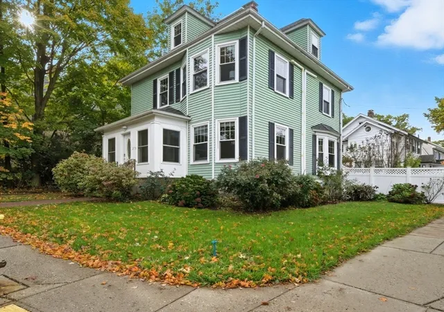 2nd image of 275 Bellevue St, West Roxbury, MA 02132 | MLS# 73444266