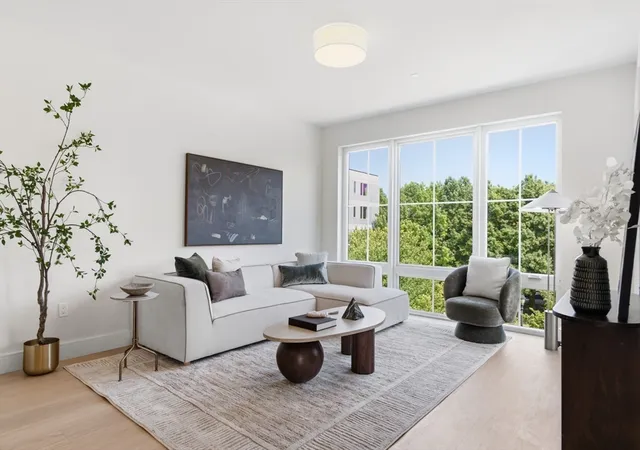 4th image of 28 Geneva St #303, Boston, MA 02128 | MLS# 73547692
