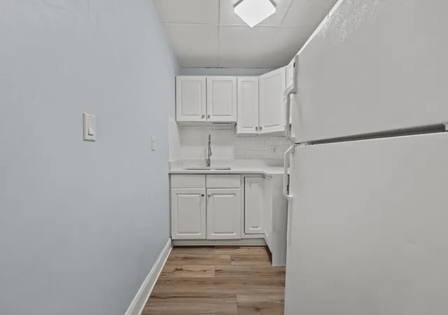 2nd image of 285 Lynn Shore, Lynn, MA 01902
