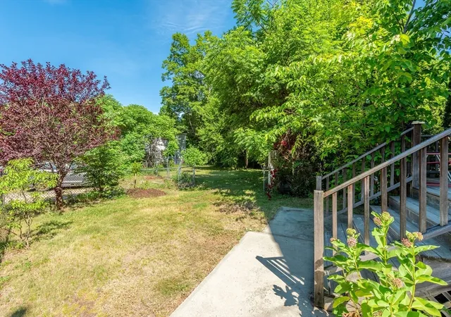 Homes for sale in Easthampton, MA | 14 Holyoke St, Easthampton, MA 01027 | MLS# 73537272