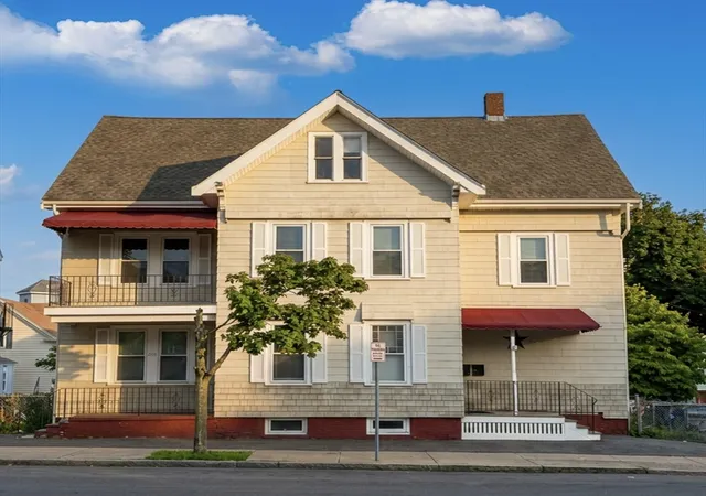 1st image of 203 205 Salem St, Malden, MA 02148 | MLS# 73553796