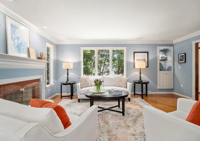 Homes for sale in Framingham, MA | 8 Gaslight Lane, Framingham, MA 01702 | MLS# 73547753