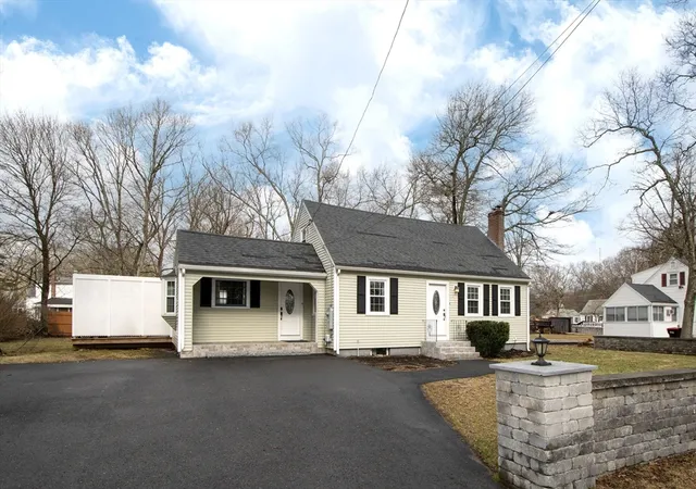 Homes for sale in Foxboro, MA | 214 Mechanic St, Foxboro, MA 02035 | MLS# 73491206