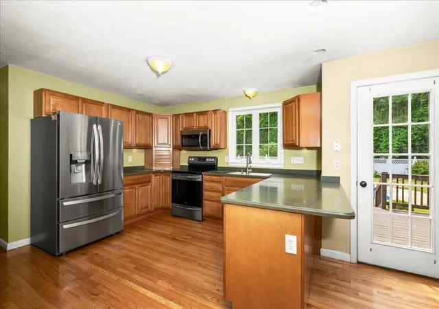 Homes for sale in Auburn, MA | 20 Hilltop Farm Rd, Auburn, MA 01501 | MLS# 73549237