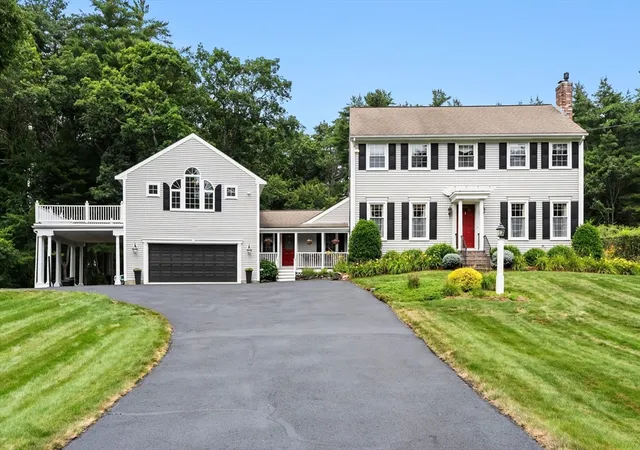 1st image of 799 Hanover St, Hanover, MA 02339 | MLS# 73547288
