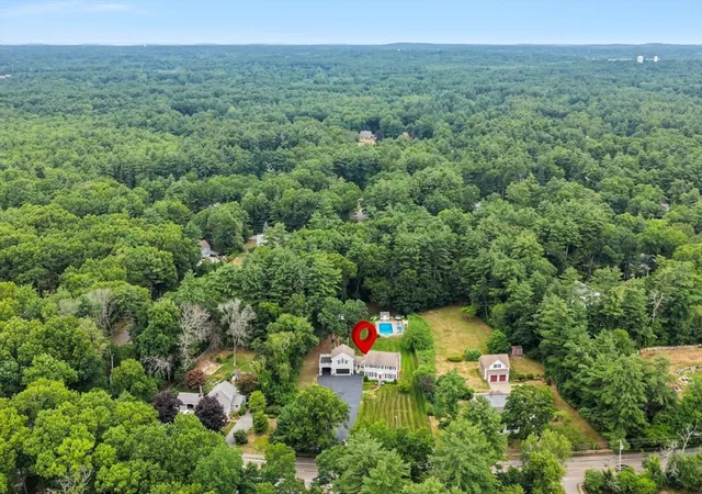 39th image of 799 Hanover St, Hanover, MA 02339 | MLS# 73547288