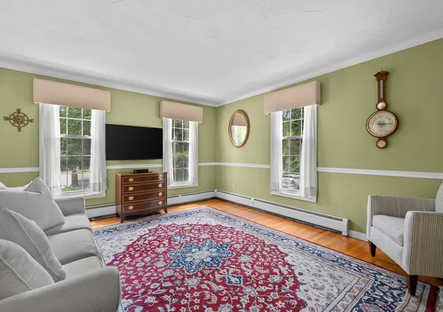 4th image of 799 Hanover St, Hanover, MA 02339 | MLS# 73547288