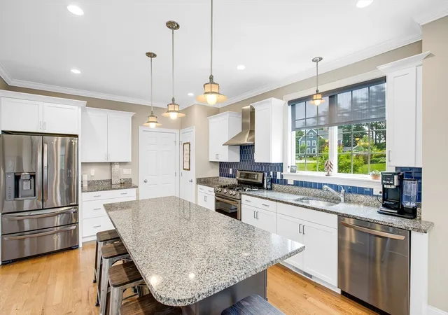5th image of 5 Point Shore Dr, Amesbury, MA 01913 | MLS# 73559003